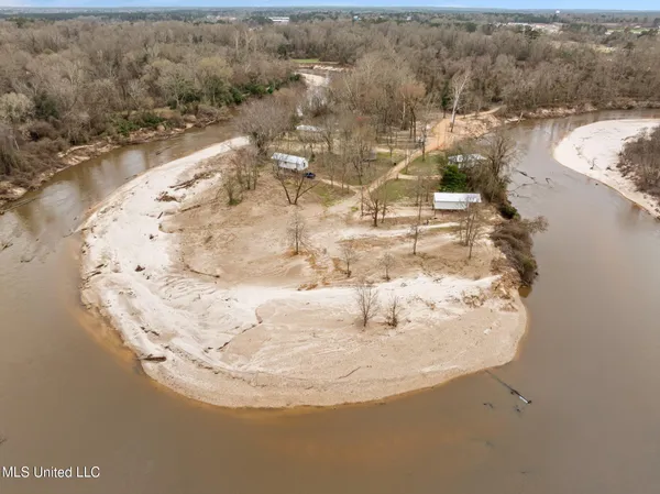 $649,000 | Undisclosed Address, Hattiesburg, MS 39402