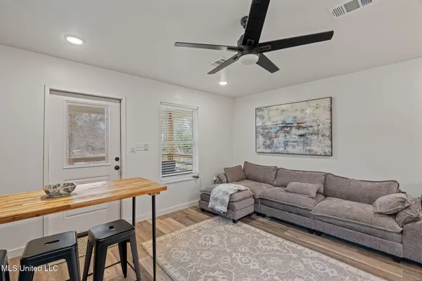 $649,000 | Undisclosed Address, Hattiesburg, MS 39402