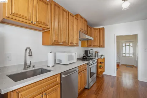 $1,295,000 | 2849 Bryant Street, San Francisco, CA 94110