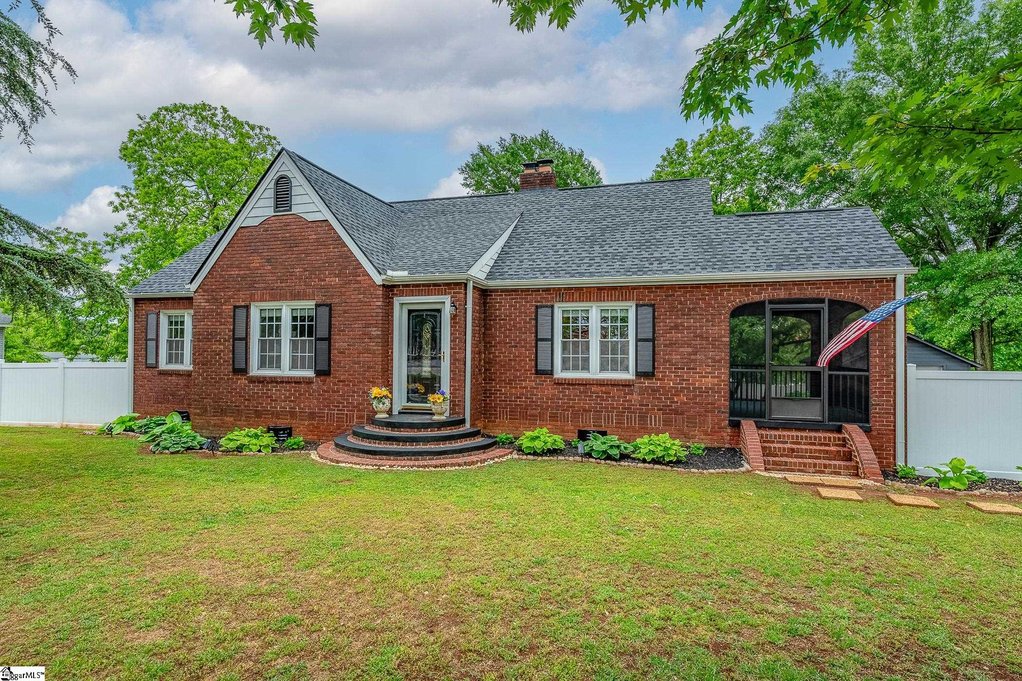 709 West Main Street Pickens, SC 29671 - Photo 2 of 45