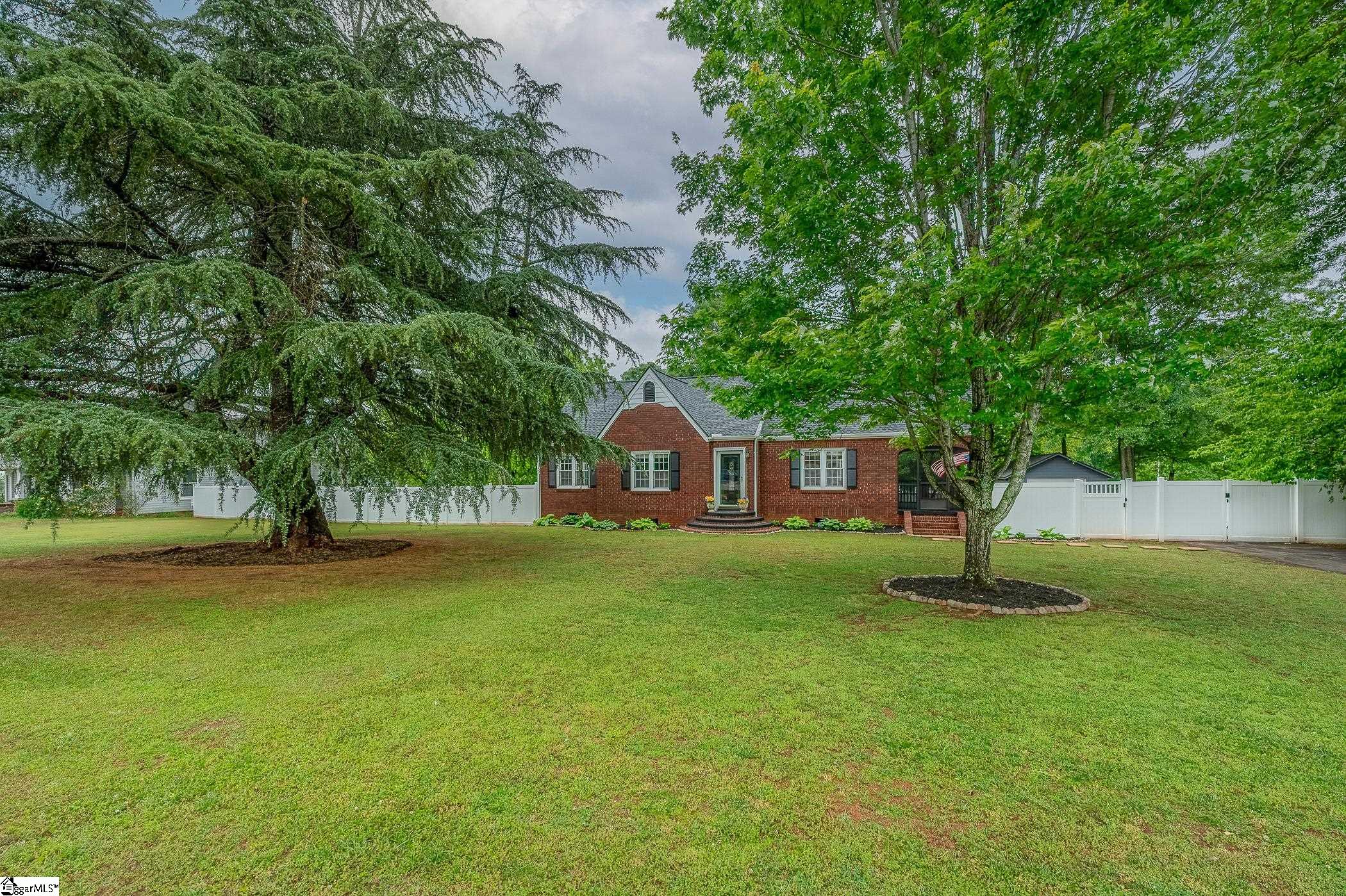 709 West Main Street Pickens, SC 29671 - Photo 30 of 45