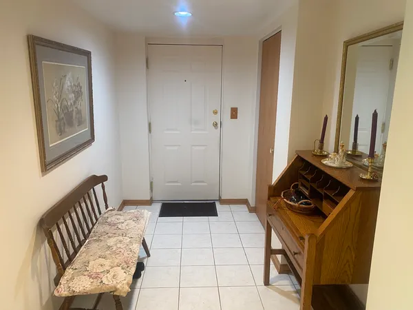 $229,898 | 6612 Martin France Circle, Unit 2C, Tinley Park, IL 60477
