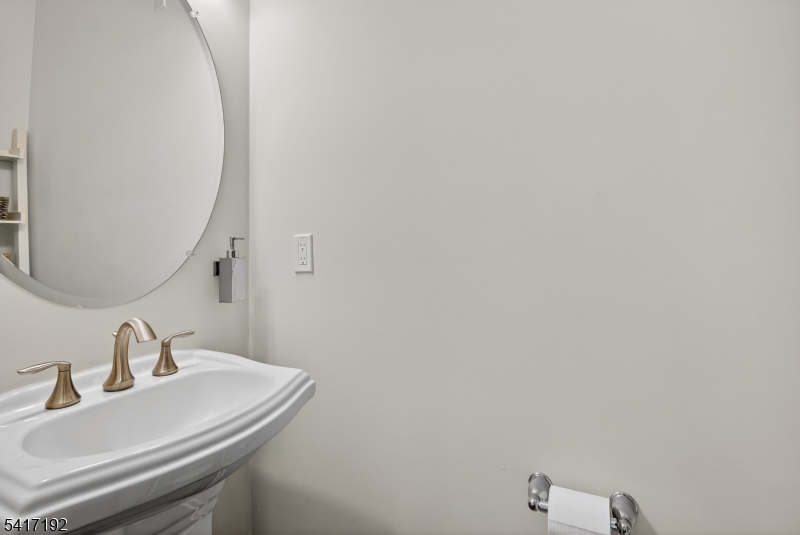 29 Robeson Street Somerville, NJ 08876 - Photo 18 of 35