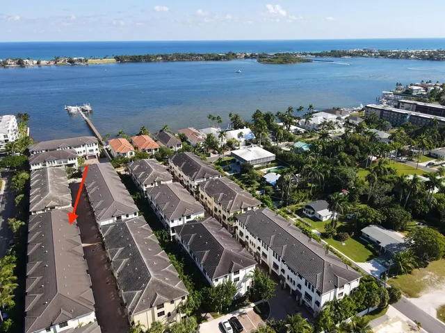 $759,000 | 625 Windward Circle, Boynton Beach, FL 33435