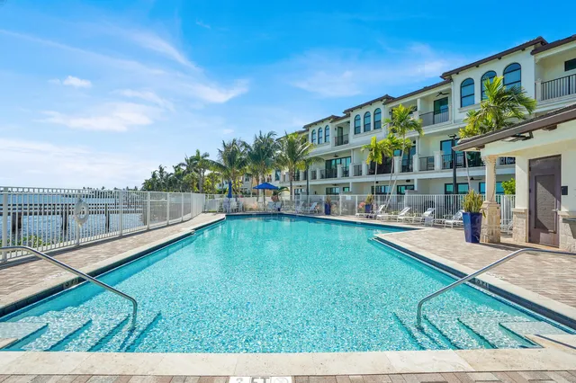 $759,000 | 625 Windward Circle, Boynton Beach, FL 33435