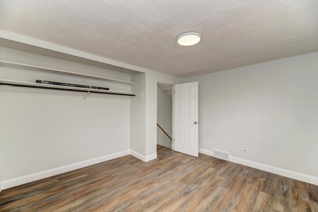 8625 43rd Street Lyons, IL 60534 - Photo 15 of 22 a view of an empty room