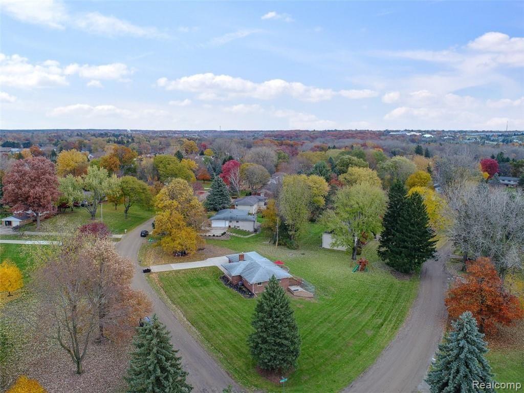 1231 Stellma Lane Rochester Hills, MI 48309 - Photo 33 of 36