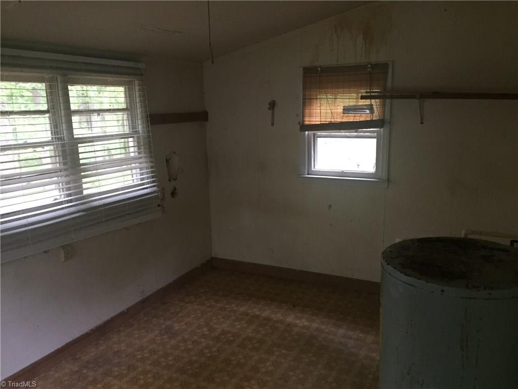 8609 Keller Road Summerfield, NC 27358 - Photo 2 of 10 Gallery Image 2