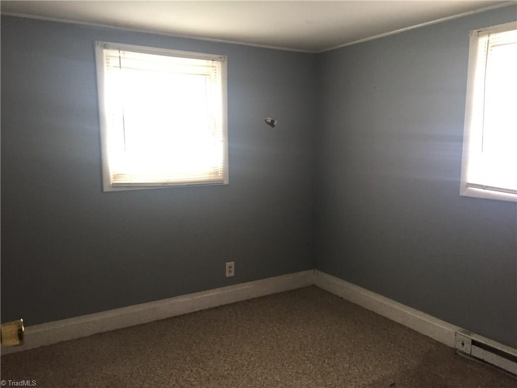 8609 Keller Road Summerfield, NC 27358 - Photo 3 of 10 Gallery Image 3