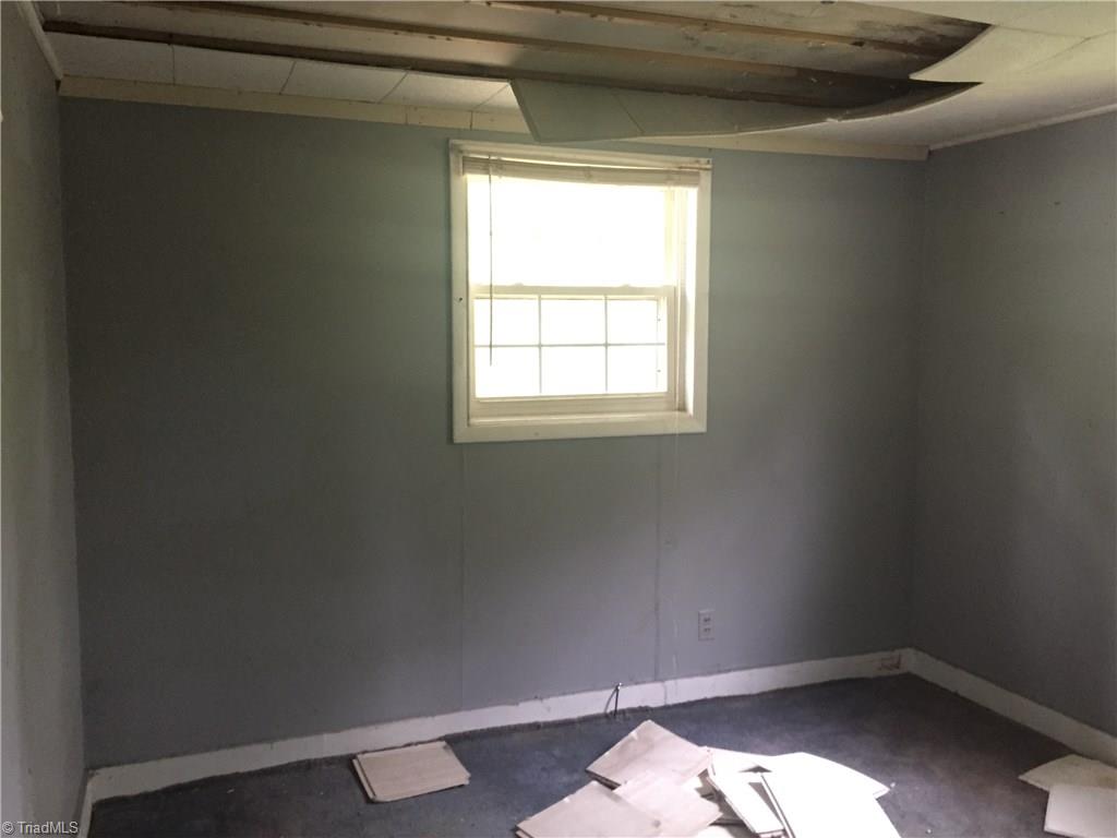 8609 Keller Road Summerfield, NC 27358 - Photo 7 of 10 Gallery Image 7