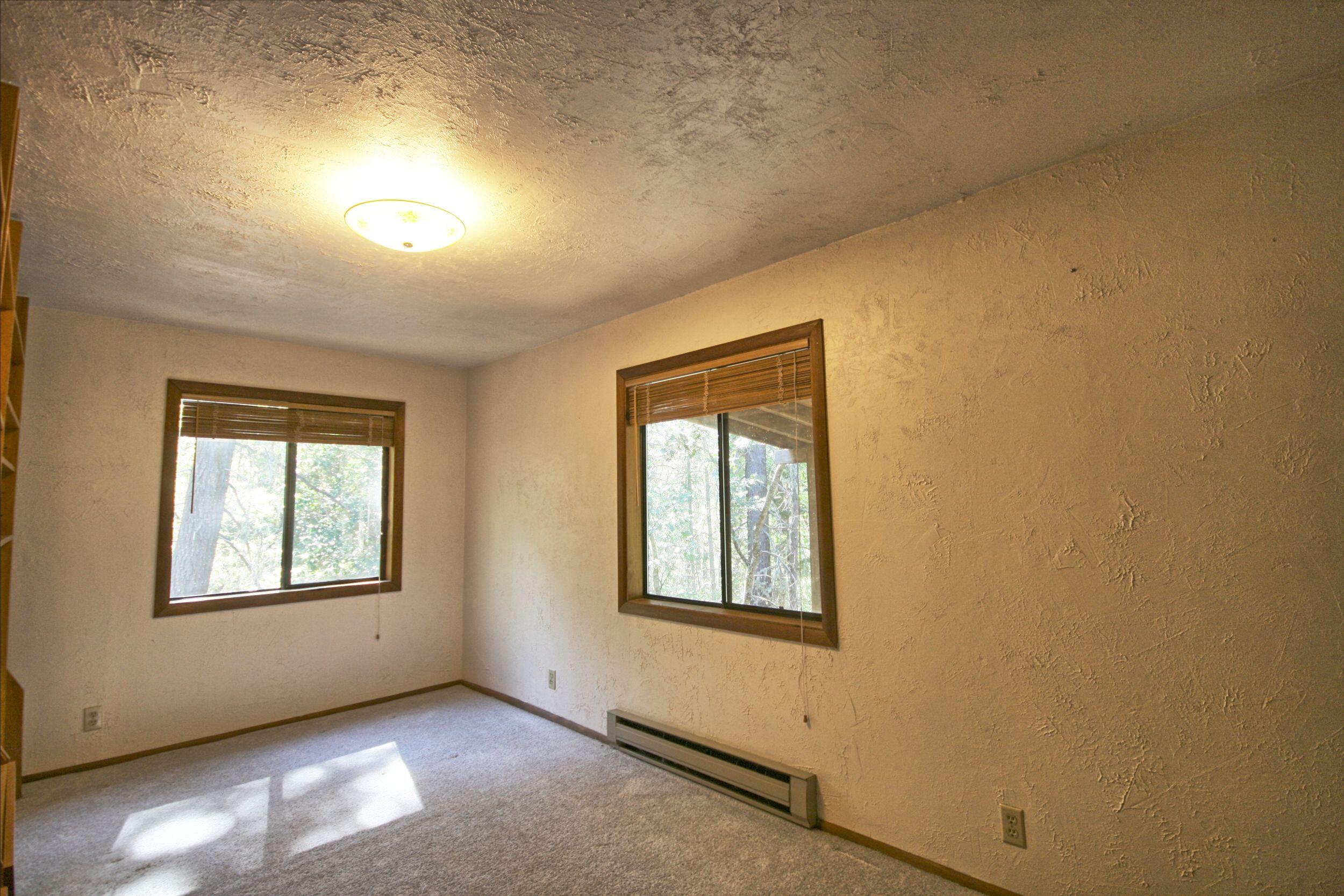 939 Beaver Creek Road Jacksonville, OR 97530 - Photo 31 of 53 second bd