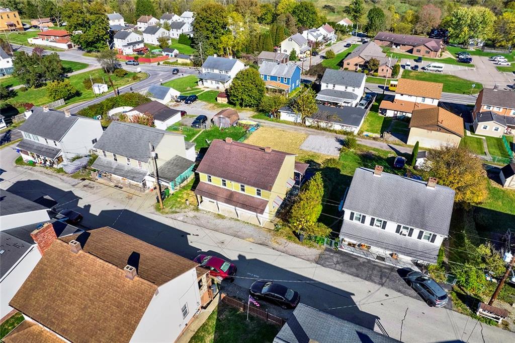 20 Oak Street Russellton, PA 15076 - Photo 8 of 31 an aerial view of a houses with yard