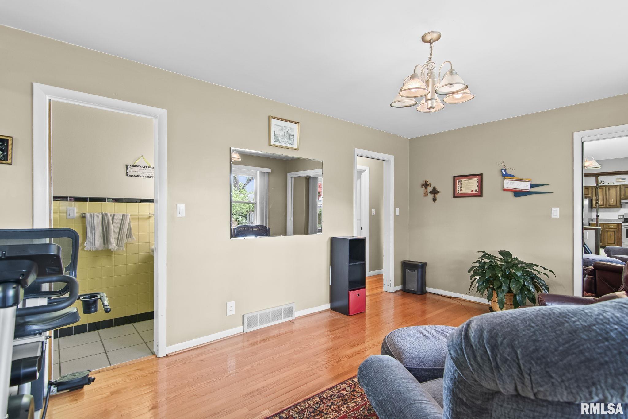 13 Top Hill Lane Springfield, IL 62704 - Photo 15 of 32