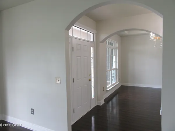 $2,850 | 105 North Shoreview Dr., Panama City, FL 32404