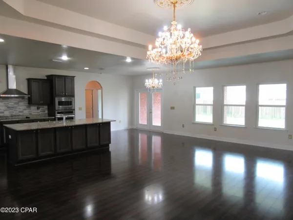 $2,850 | 105 North Shoreview Dr., Panama City, FL 32404