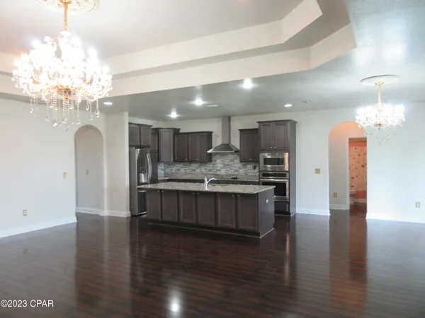 $2,850 | 105 North Shoreview Dr., Panama City, FL 32404