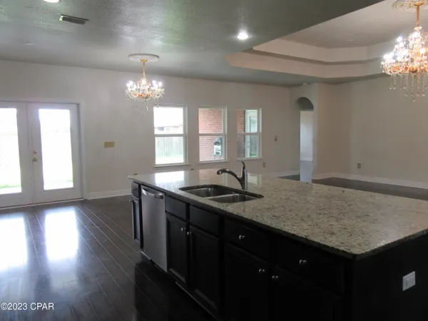 $2,850 | 105 North Shoreview Dr., Panama City, FL 32404
