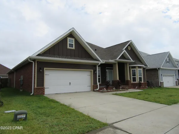 $2,850 | 105 North Shoreview Dr., Panama City, FL 32404