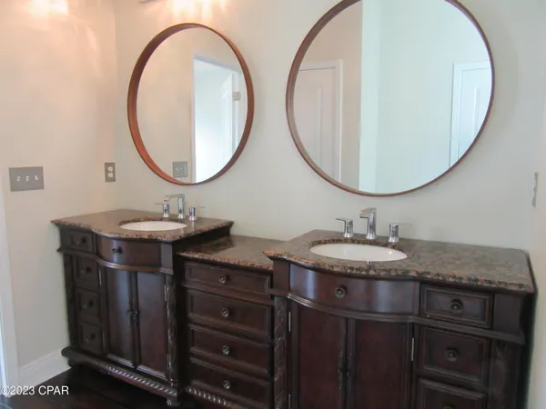 $2,850 | 105 North Shoreview Dr., Panama City, FL 32404