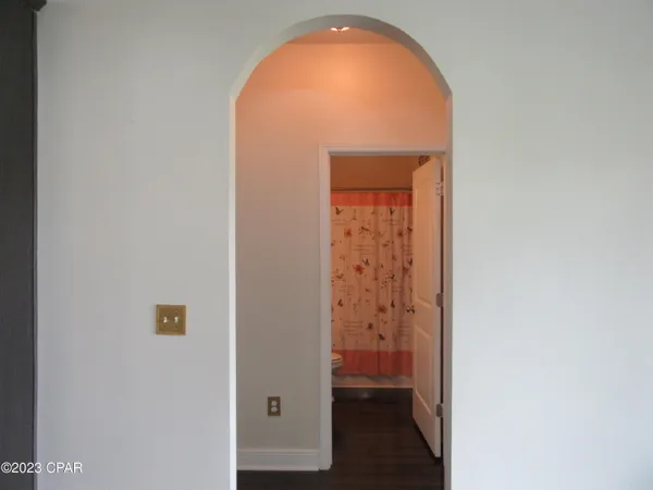 $2,850 | 105 North Shoreview Dr., Panama City, FL 32404