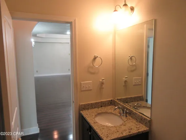 $2,850 | 105 North Shoreview Dr., Panama City, FL 32404