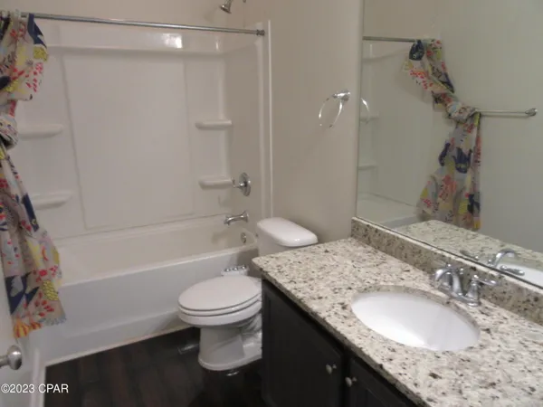 $2,850 | 105 North Shoreview Dr., Panama City, FL 32404