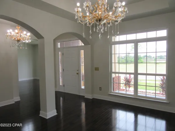 $2,850 | 105 North Shoreview Dr., Panama City, FL 32404