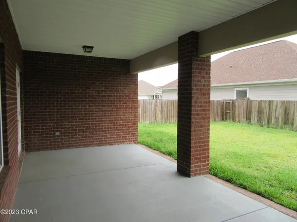 $2,850 | 105 North Shoreview Dr., Panama City, FL 32404