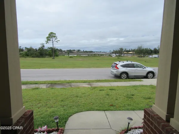 $2,850 | 105 North Shoreview Dr., Panama City, FL 32404