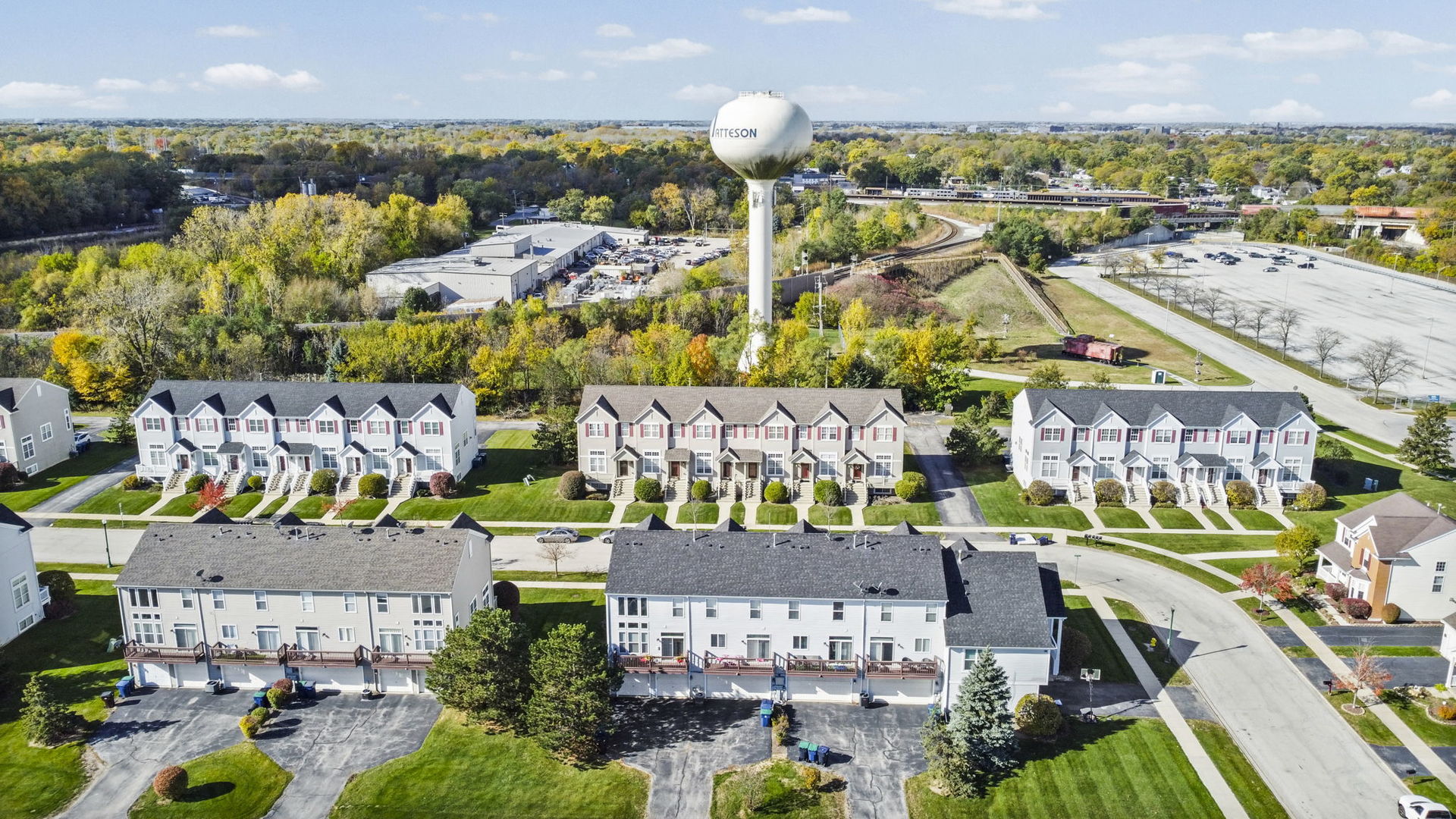 21617 Dogwood Road, Unit 1125 Matteson, IL 60443 - Photo 31 of 33 an aerial view of a building with outdoor space