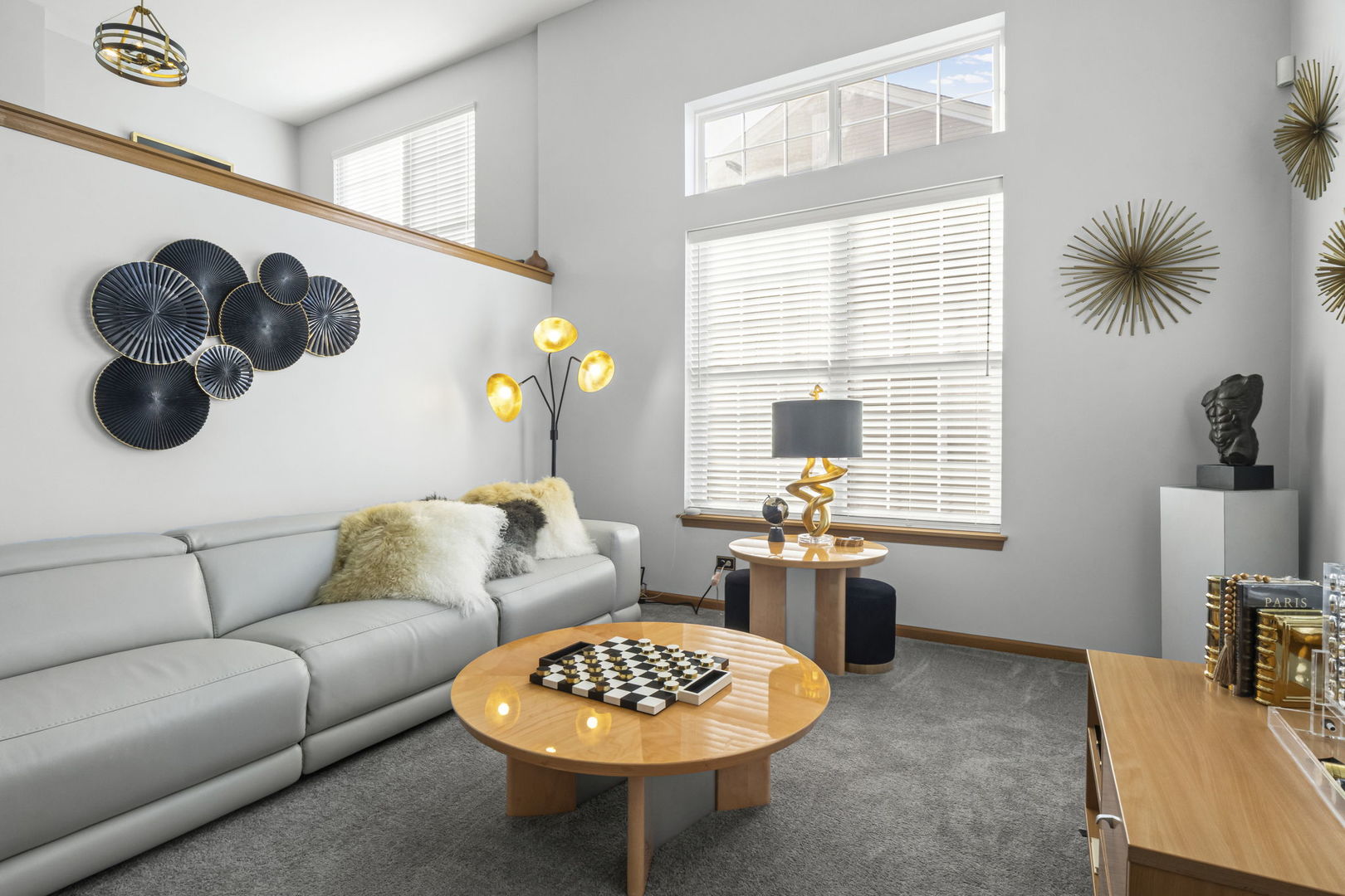 21617 Dogwood Road, Unit 1125 Matteson, IL 60443 - Photo 4 of 33 a living room with furniture and a window