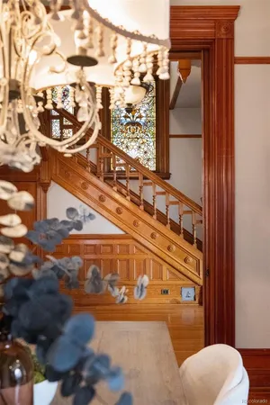 a bathroom with a toilet