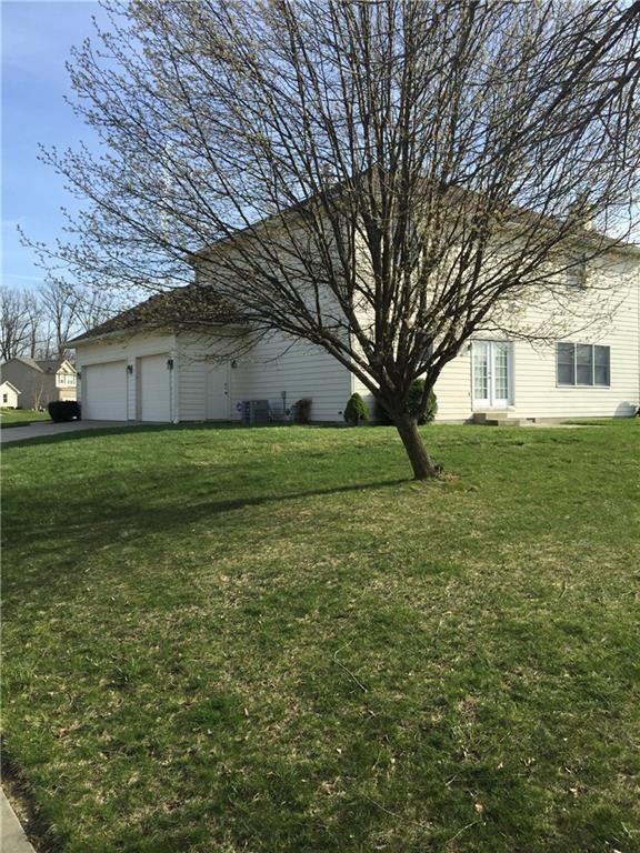 776 Raintree Drive Avon, IN 46123 - Photo 2 of 13