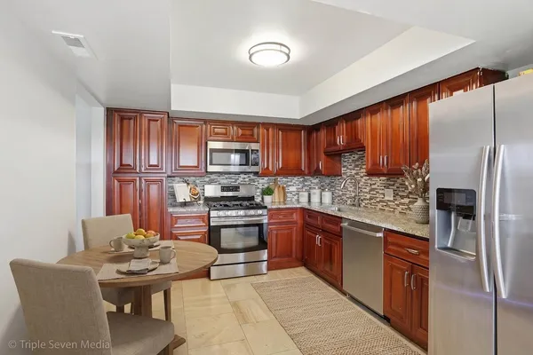 $239,900 | 15700 Brassie Court, Unit 2S, Orland Park, IL 60462