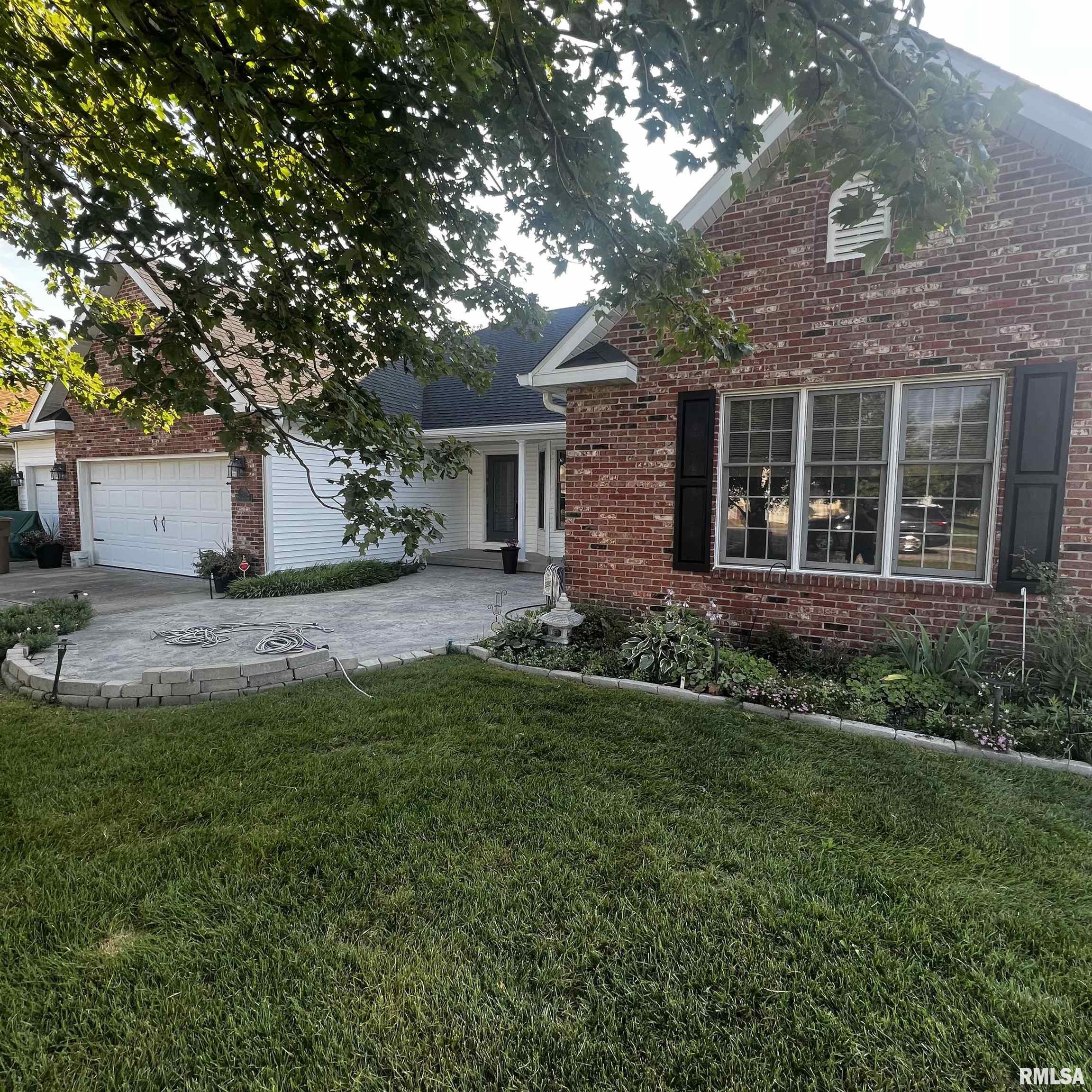 2 Corn Silk Road Divernon, IL 62530 - Photo 3 of 47