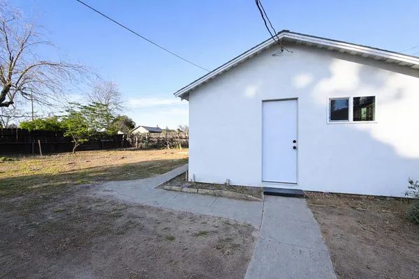 $399,999 | 312 C Street, Waterford, CA 95386