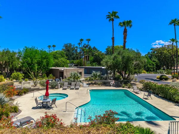$7,000 | 521 Desert W Drive, Rancho Mirage, CA 92270