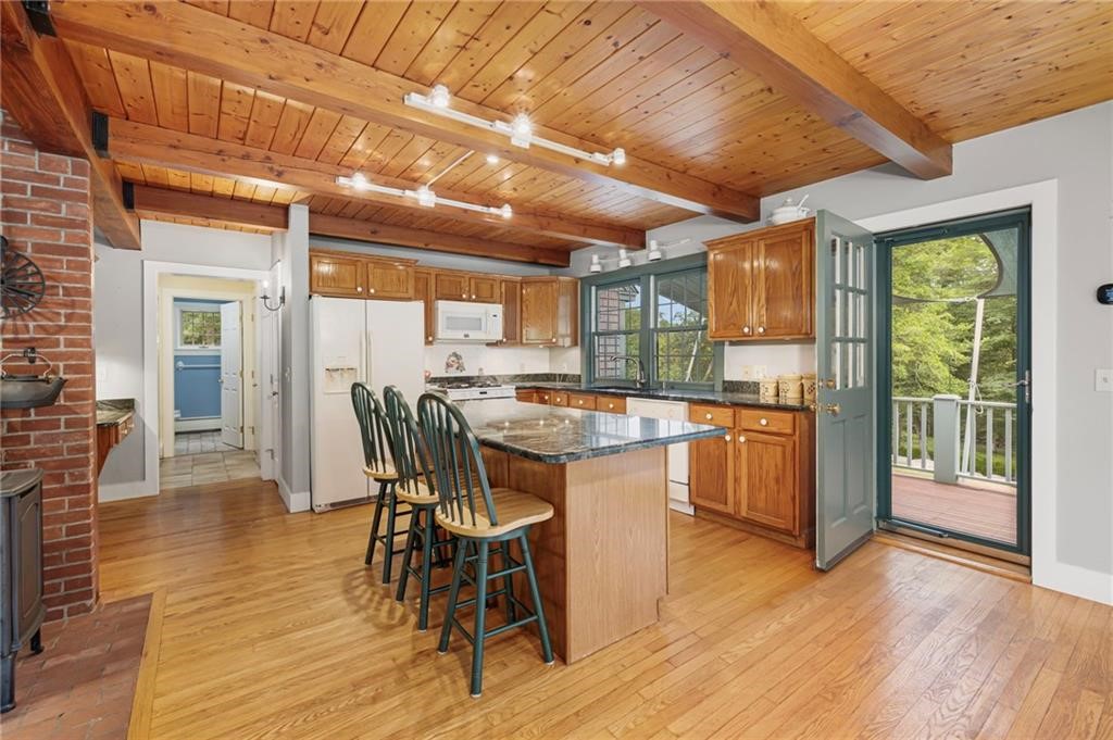 184 Field Stone Lane Tiverton, RI 02878 - Photo 12 of 40