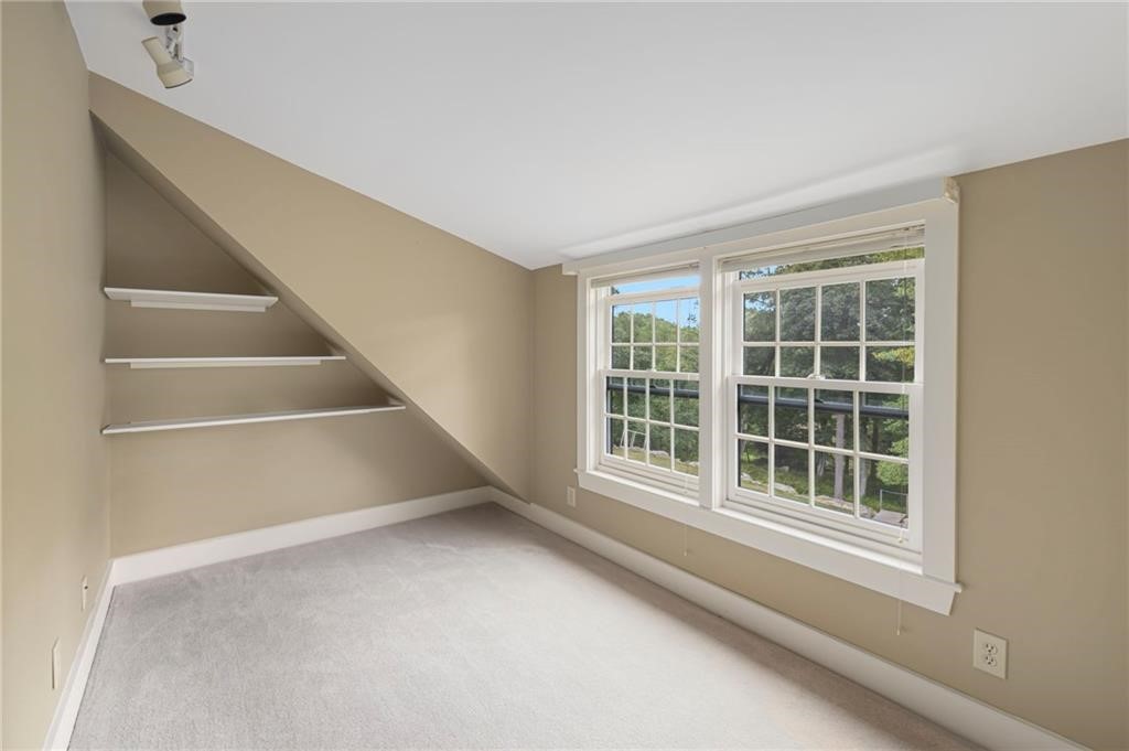 184 Field Stone Lane Tiverton, RI 02878 - Photo 27 of 40