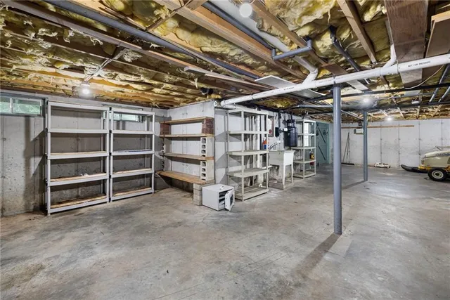 $870,000 | 184 Field Stone Lane, Tiverton, RI 02878