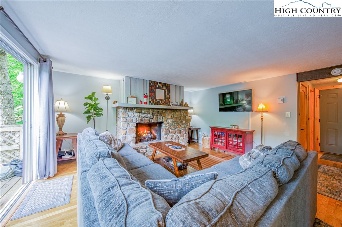 149 Slope View Road, Unit A3 Sugar Mountain, NC 28604 - Photo 2 of 36 Gallery Image 2