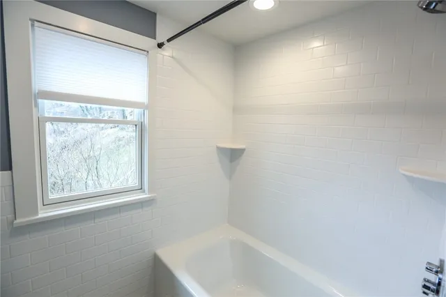 $3,900 | 1370 Bay Shore Boulevard, Irondequoit, NY 14609