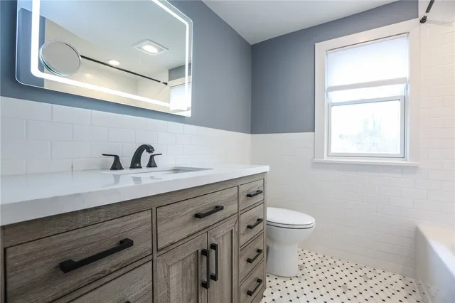 $3,900 | 1370 Bay Shore Boulevard, Irondequoit, NY 14609