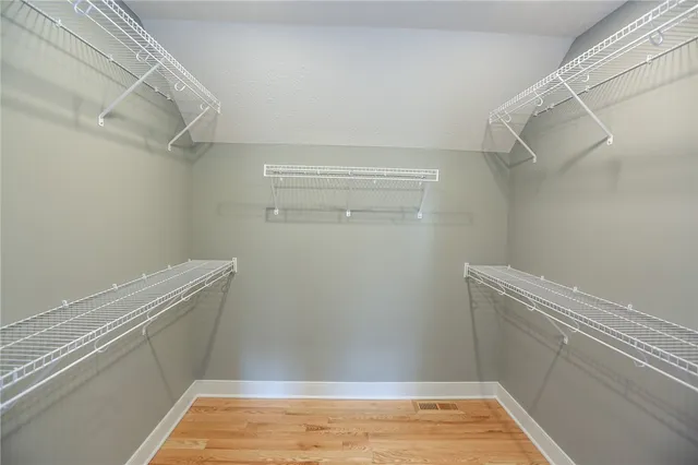 $3,900 | 1370 Bay Shore Boulevard, Irondequoit, NY 14609