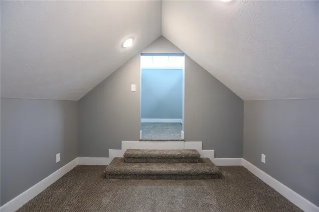 $3,900 | 1370 Bay Shore Boulevard, Irondequoit, NY 14609