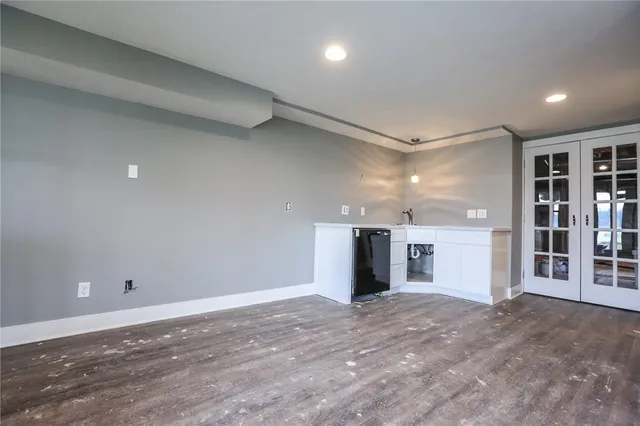 $3,900 | 1370 Bay Shore Boulevard, Irondequoit, NY 14609