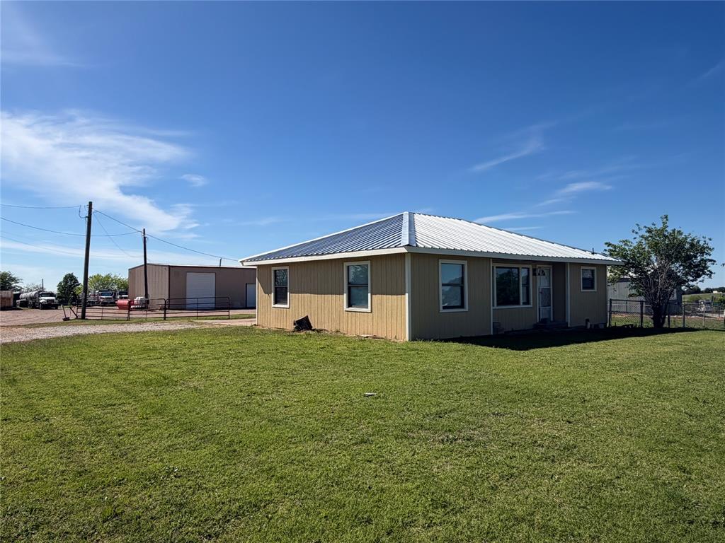 1346 Polk Road Bowie, TX 76230 - Photo 1 of 37