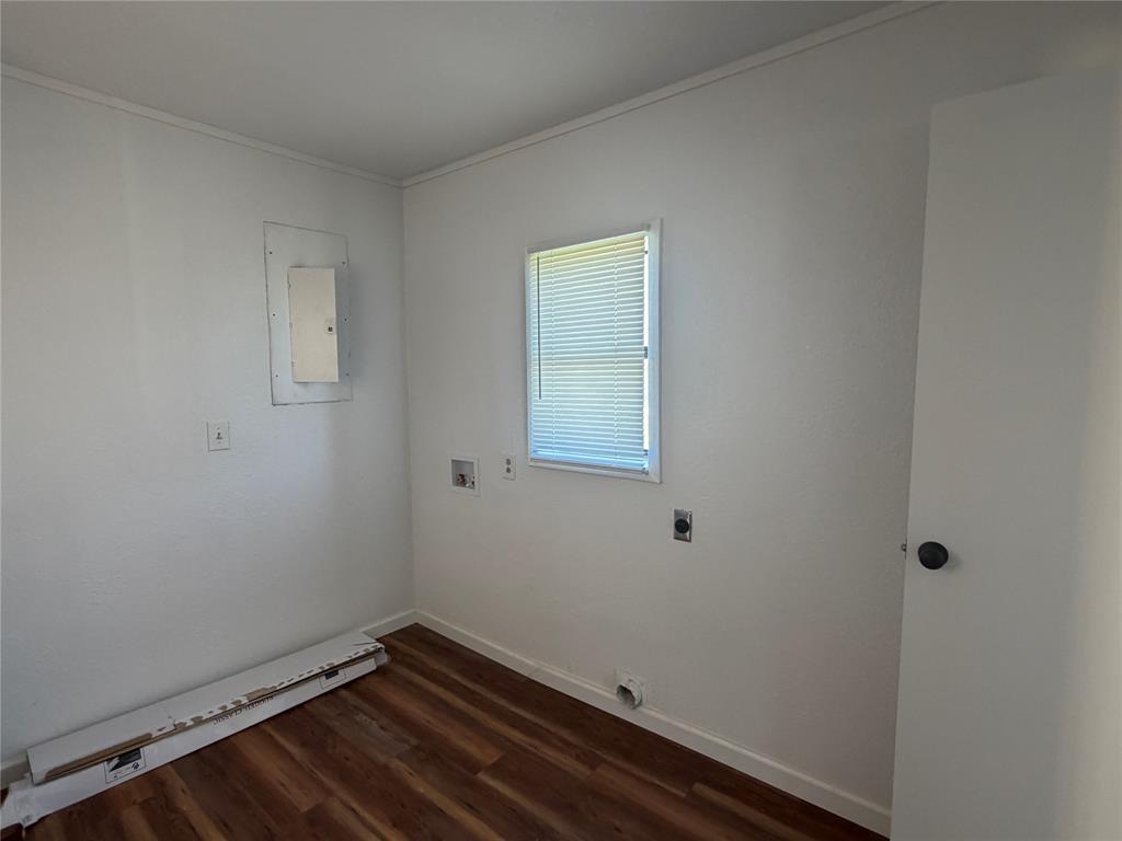 1346 Polk Road Bowie, TX 76230 - Photo 17 of 37