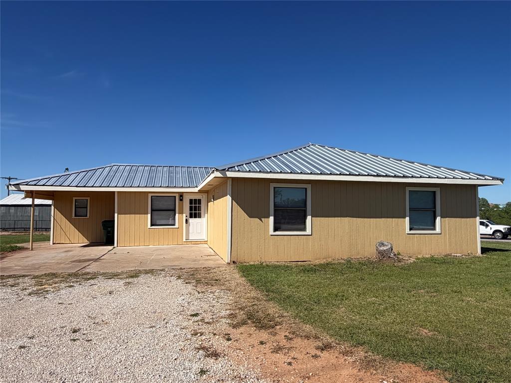 1346 Polk Road Bowie, TX 76230 - Photo 2 of 37