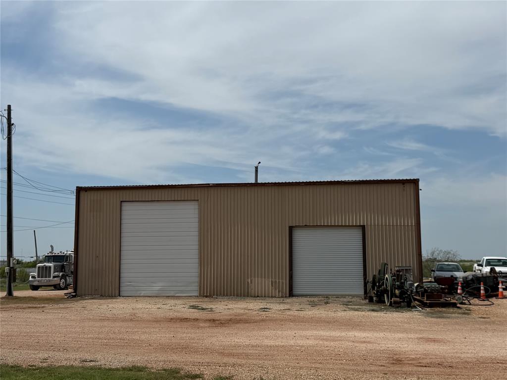 1346 Polk Road Bowie, TX 76230 - Photo 28 of 37